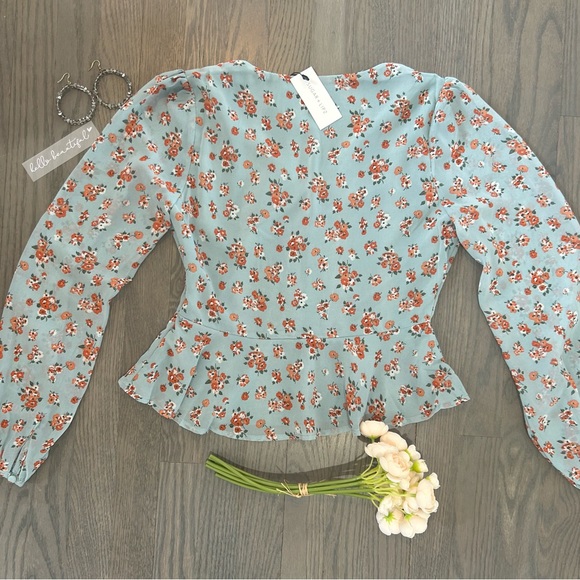 SugarLips Shelli Floral Peplum Blouse - Picture 7 of 8